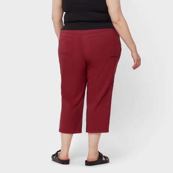 Duluth Trading Company Women's Plus Dry on the Fly Capris Rouge Red - Size 16 - Picture 9 of 10